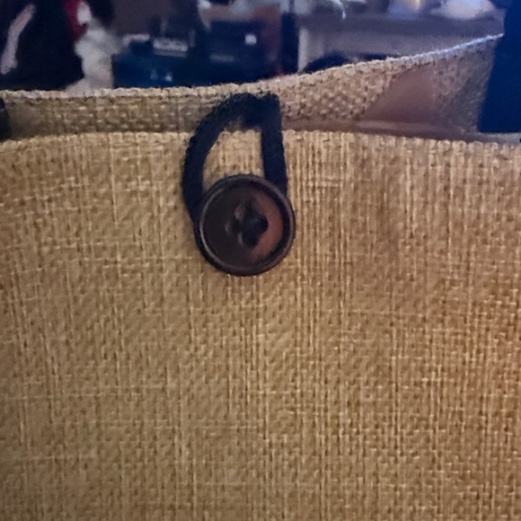 Milano linen tote with matching pouch NWOT - Picture 2 of 5